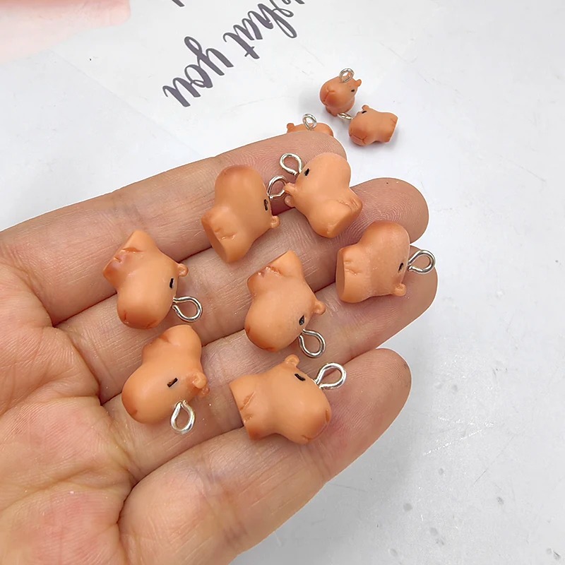 Resin Craft Projects - 10 szt. Urocze Małe Zawieszki Kapibary